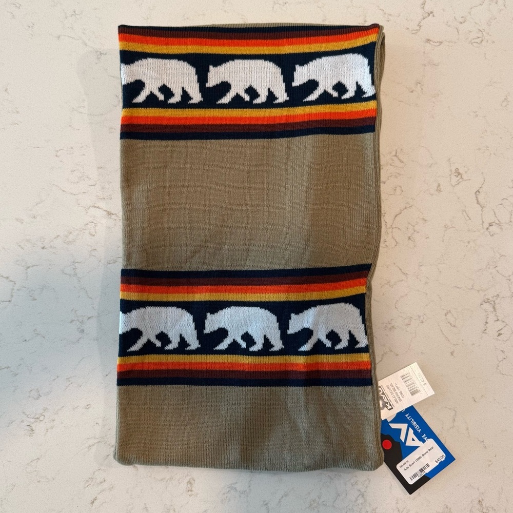 KAVU Bear print Arlo infinity wrap scarf one size. NWT Outdoor‎ Camping Gorp